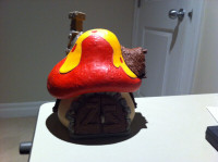 Smurfs - Vintage Large Smurf House (Yellow & Red Rooftop)