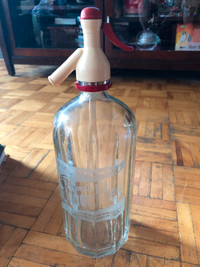 bouteille à syphon vintag pour spray de l'eau dans les cocktails