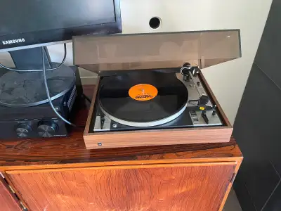 Dual 601 Turntable Great working condition with cartridge, View more