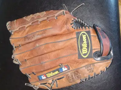 VINTAGE WILSON LEATHER BASEBALL GLOVE / ADULT, View more