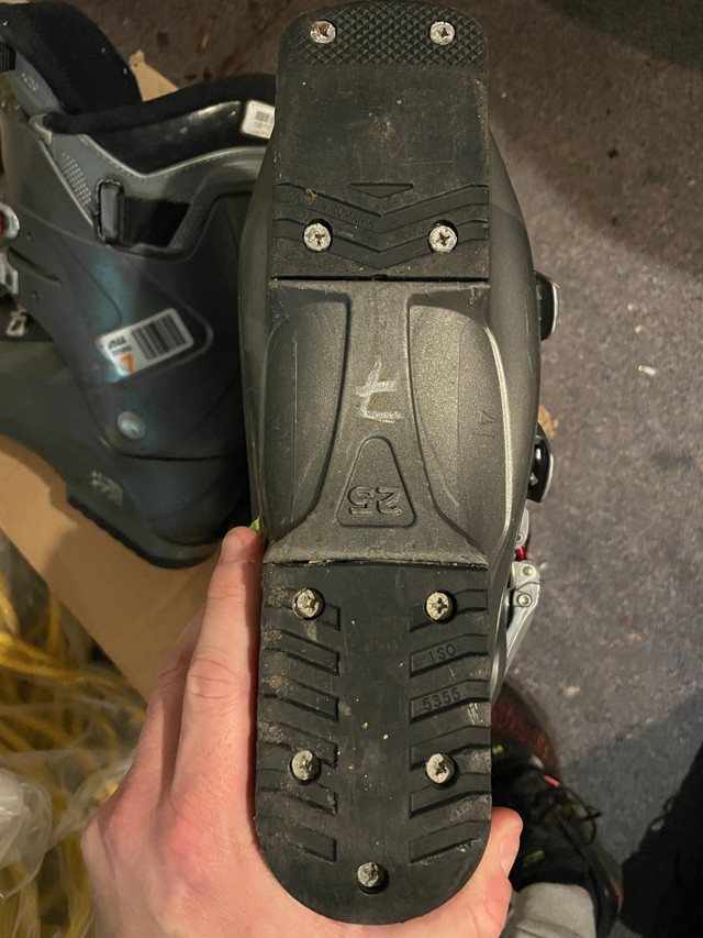 Solomon Ski boots size 7 in Ski in Mississauga / Peel Region - Image 4