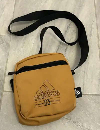 adidas Brilliant Basics Organizer Beige, Unisex, View more