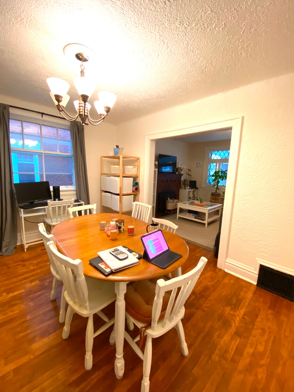 Main floor 2 bedroom apartment for rent in Hintonburg 4