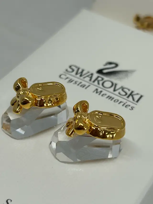 SWAROVSKI BABY SHOES in Arts & Collectibles in Oshawa / Durham Region - Image 5