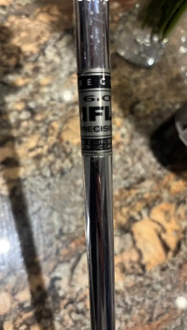 Nike Pro Combo Right Hand Stiff Flex Irons in Golf in Ottawa - Image 4