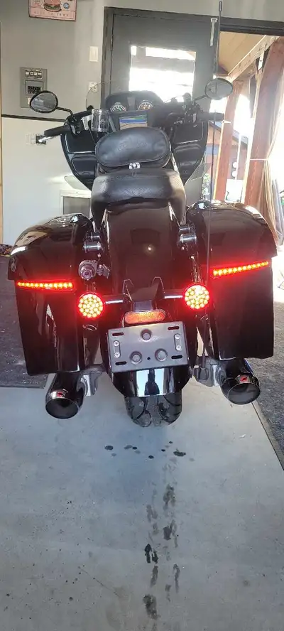 Read the entire advertisement 2021 Indian Challenger Selling my 2021 Indian Challenger, I bought the...