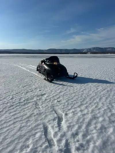 1996 Polaris Indy 500 l/q work good new fresh rebuilt motor put in it has can on it full studs track...