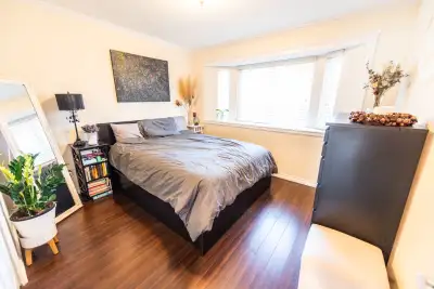 Welcome to your cozy haven! This delightful private suite features 2 bedrooms and 1 full bathroom, e...