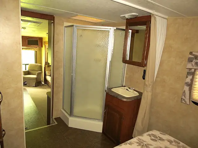 2012 Jayco Superlite Eagle 5th wheel RV $17,500.00 OBO in Travel Trailers & Campers in Terrace - Image 9