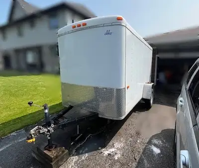 6x10 Enclosed Cargo Trailer – Upgraded Axle, Inverter, Awning & Spare Wheel Ready to tow and solid....