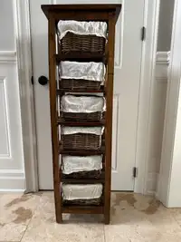 Storage shelf with 6 baskets