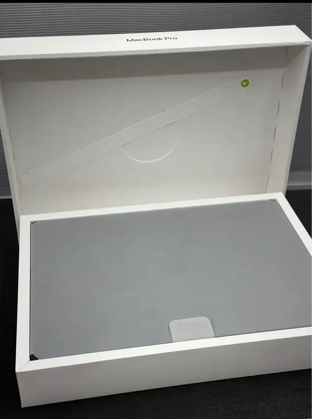  BRAND NEW: MacBook Pro 16" M4 Pro (48GB | 4TB SSD) in Laptops in City of Toronto - Image 6