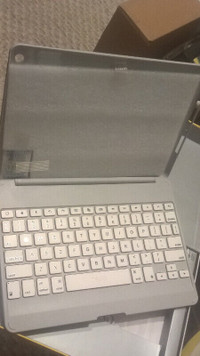 ZAGG Folio Hinged Case Keyboard for Apple iPad Air White