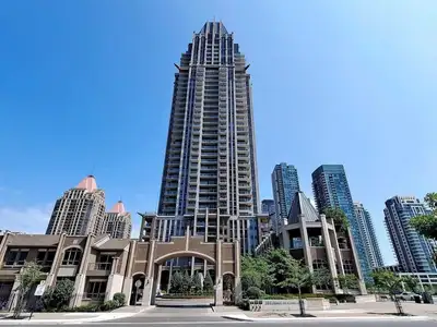 Gorgeous 1+1 Bed 1 Bath Unit in Downtown Mississauga!