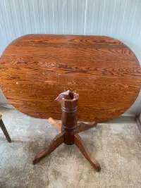 Solid Oak Table - Seats 6