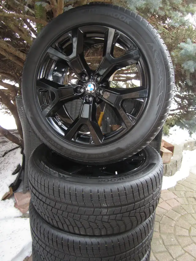 Next to new BMW X7 Oem black 21" winter snow wheel kit style 752 in Tires & Rims in Oakville / Halton Region - Image 4