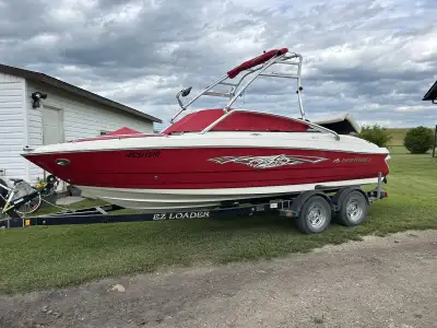 2007 Monterey, 195hrs, 5.0mercury MPI, lots of power gets riders out of the water easily. In great s...