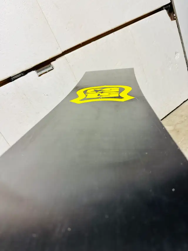 5150 snowboard 127 cm with Flow Flite Jr Step-in bindings  in Snowboard in Markham / York Region - Image 9