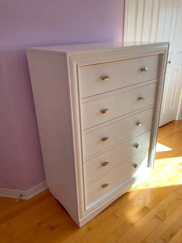 Convertible/evolving bedroom furniture62865712305282122