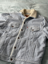 Classic Levi’s Sherpa-Lined Denim Trucker Jacket, Women Size L