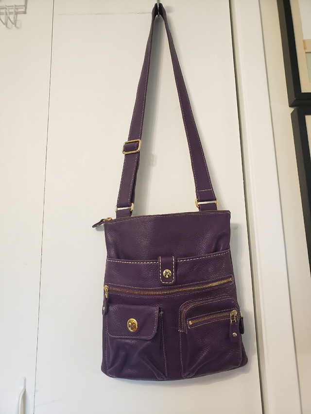 Roots Village Venetian purse in Women's - Bags & Wallets in Norfolk County