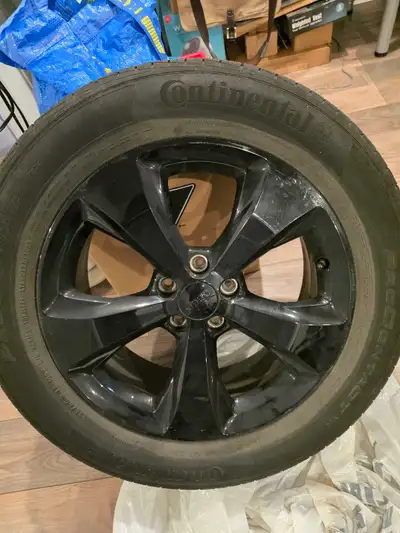 OEM 2022 Jeep Cherokee Altitude 18" Wheel & Tire Set (Set of 4) – TPMS Included – $1,050 FIRM Sellin...