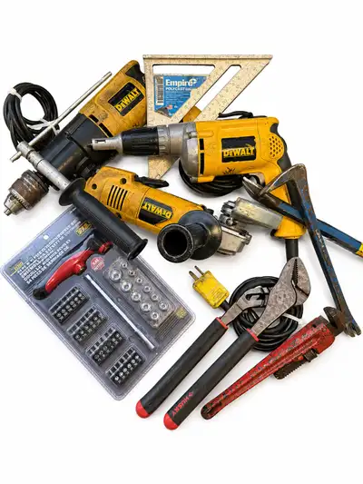 DEWALT TOOL LOT – $275 Great starter set for contractors, renovators, handymen, DIYers, and workshop...