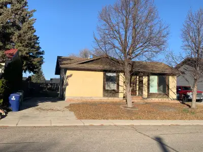 Offer Pending - CONDITIONALLY SOLD - Huge Opportunity to invest into this 3 Bedroom bungalow, built...