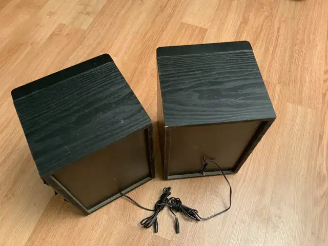 speakers in General Electronics in Markham / York Region - Image 4