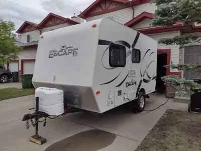 14 foot lightweight and suv towable 2800lbs 2nd owner, we are upgrading to accommodate grandkids Lov...