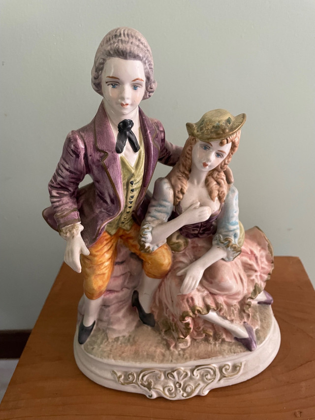 Beautiful ceramic couple in Home Décor & Accents in St. Catharines