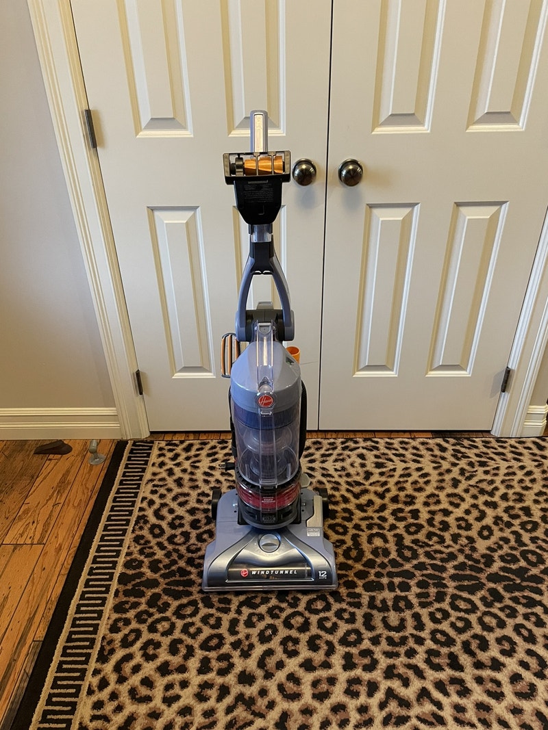 Hoover Windtunnel model UH70210. Bagless, surface select, hepa