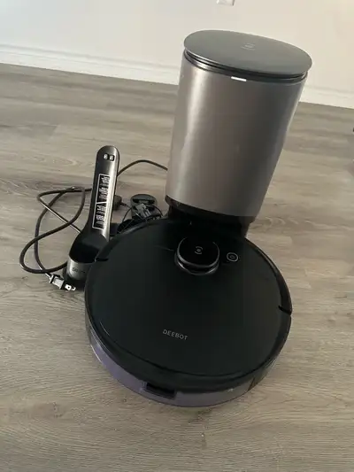 DEEBOT Robot Vacuum with Auto Empty Station- Used good! Model: DEEBOT Ecovacs with self-emptying bas...