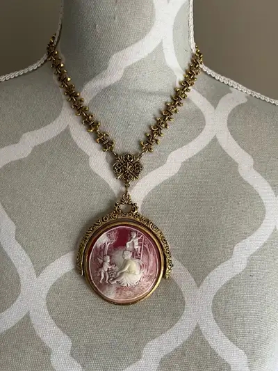 Vintage Art Nouveau signed Goldette cameo spinner necklace, View more