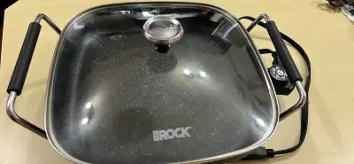 Original cost is $80 for this 12 x 12” Heritage The Rock fry pan/skillet. Has a nonstick cooking sur...