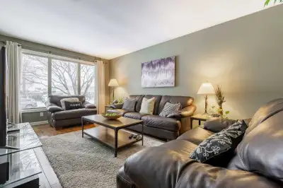 house 3 bedroom rental + garage + backyard