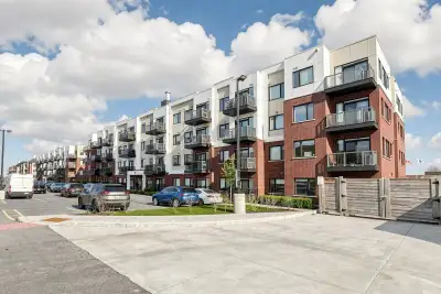 Just Listed | 62 Sky Harbour Dr, Unit 315 ✨ Daniels-built residence ✨ 1 Bedroom + Den | 1 Bathroom ✨...