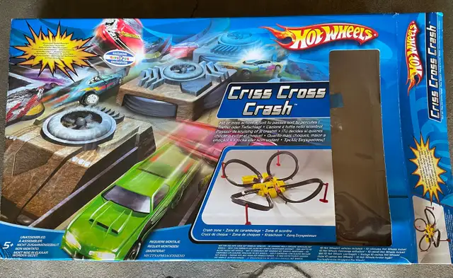 Hot Wheels Criss Cross Crash Speed Car Set