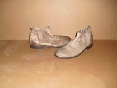 Bacco Bucci man boots all leather size 8.5 Made in Italy as new, View more
