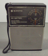SANYO AM/FM TRANSISTOR RADIO MODEL RP-5115