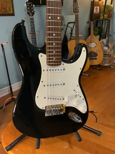 Stratocaster squier de Fender 1998, View more