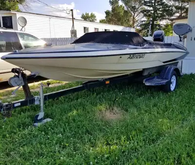 1985 Carlson Glastron 20’ Needs some tlc motor runs , new impeller. New interior I have no time to f...