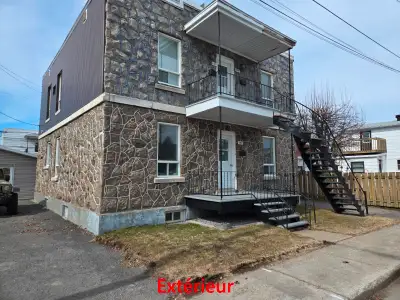 Logement à louer - Grand 4 ½     Vanier, Québec