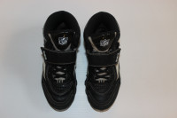 Good Condition Boys Reebok NFL Size 1Y Football Cleats