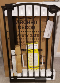 REGALO EXTRA WIDE METAL  SAFETY GATE 30"- 42" NEW IN BOX