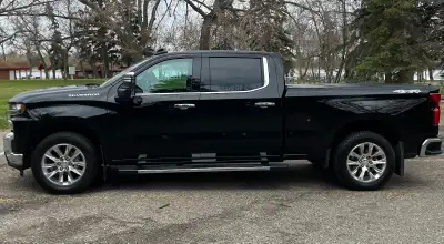 2021 Chevrolet Silverado 1500 LTZ 6.2L with 106,000km, full trailer package All maintenance complete...