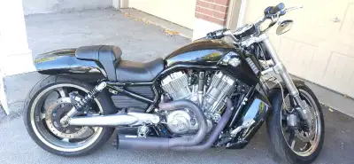 2009 Harley -Davidson VRSCF V-Rod Muscle Not recommend for novice riders. This bike has both power a...
