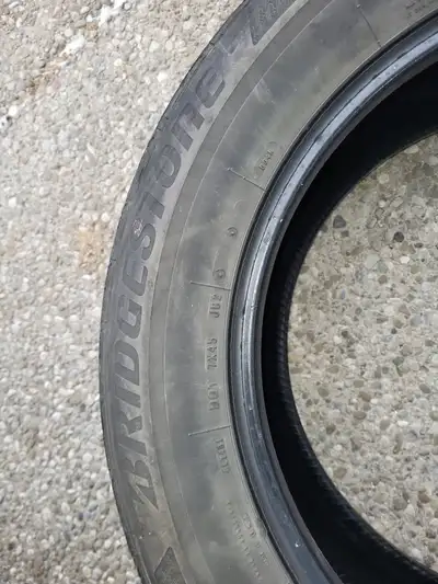 I am selling my Bridgestone Turanza EL440 all-season tires. 235/60 R18 Around 6 years old and drove...