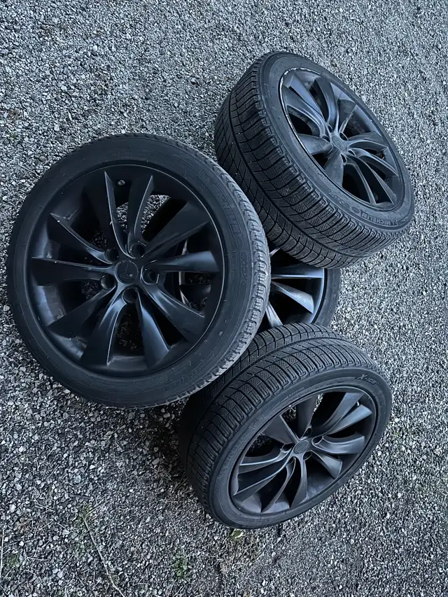 Tesla 19” Rims with Michelin X-Ice winter Tires in Tires & Rims in Cambridge - Image 2