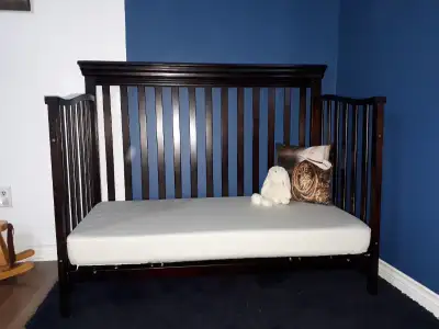 dark wood finish Baby Crib that turns into Toddler bed, View more